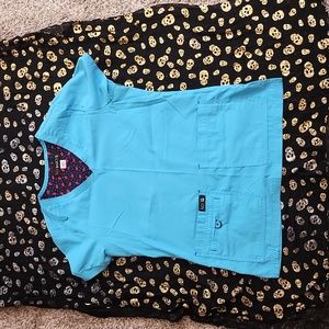 KOI BASIC SCRUB TOP